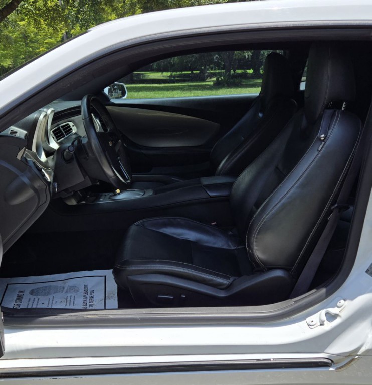 2015 Chevrolet Camaro Image 11