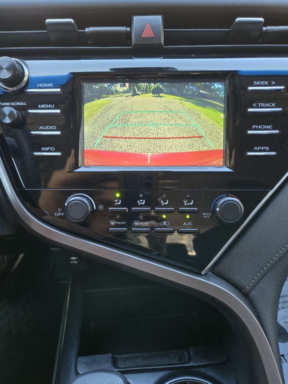 2018 Toyota Camry Image 22
