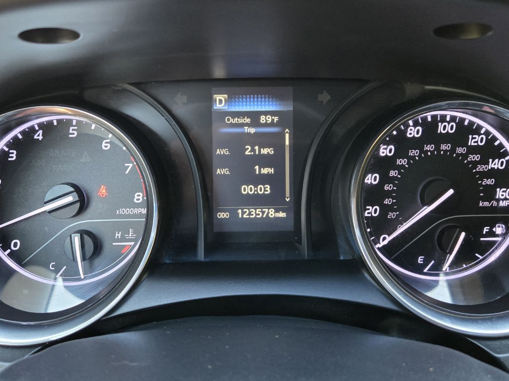 2018 Toyota Camry Image 26