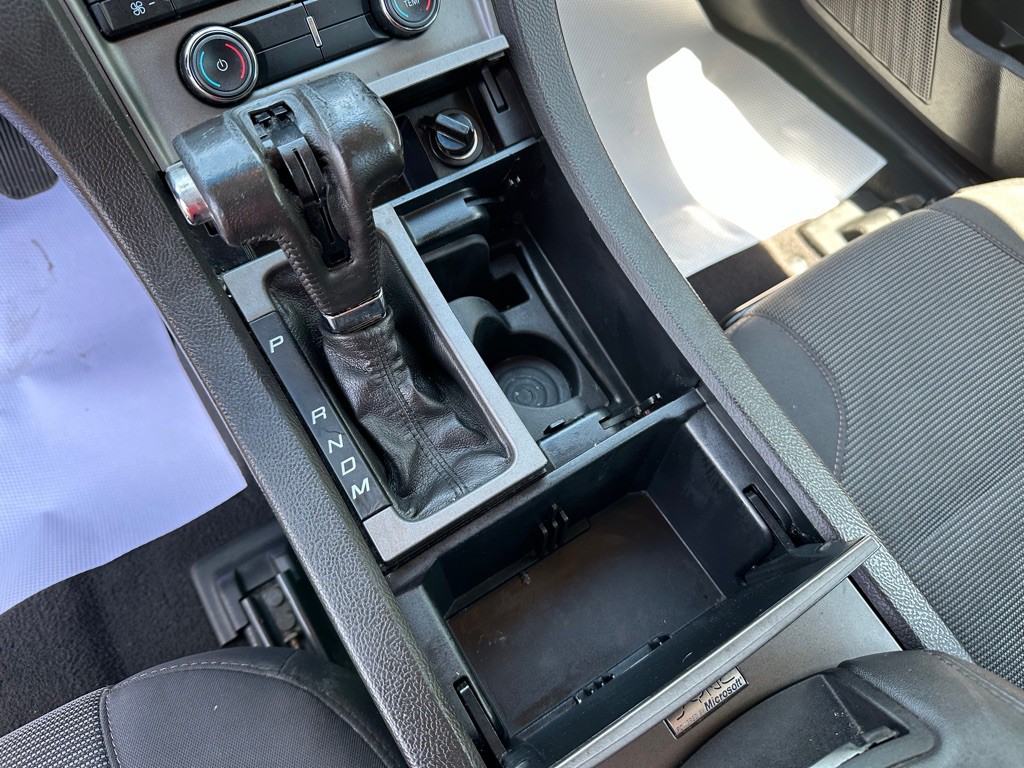 2010 Ford Taurus Image 11