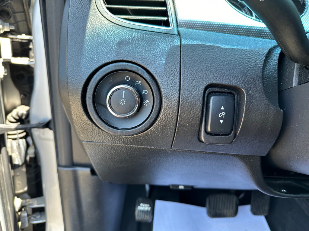 2010 Ford Taurus Image 13