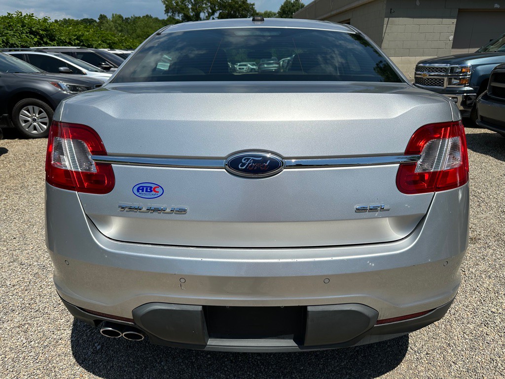 2010 Ford Taurus Image 26
