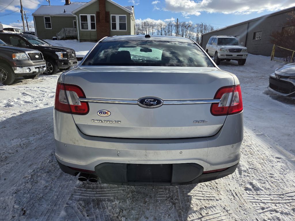 2010 Ford Taurus Image 6