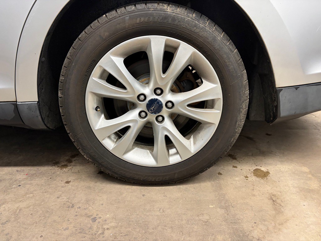 2010 Ford Taurus Image 6
