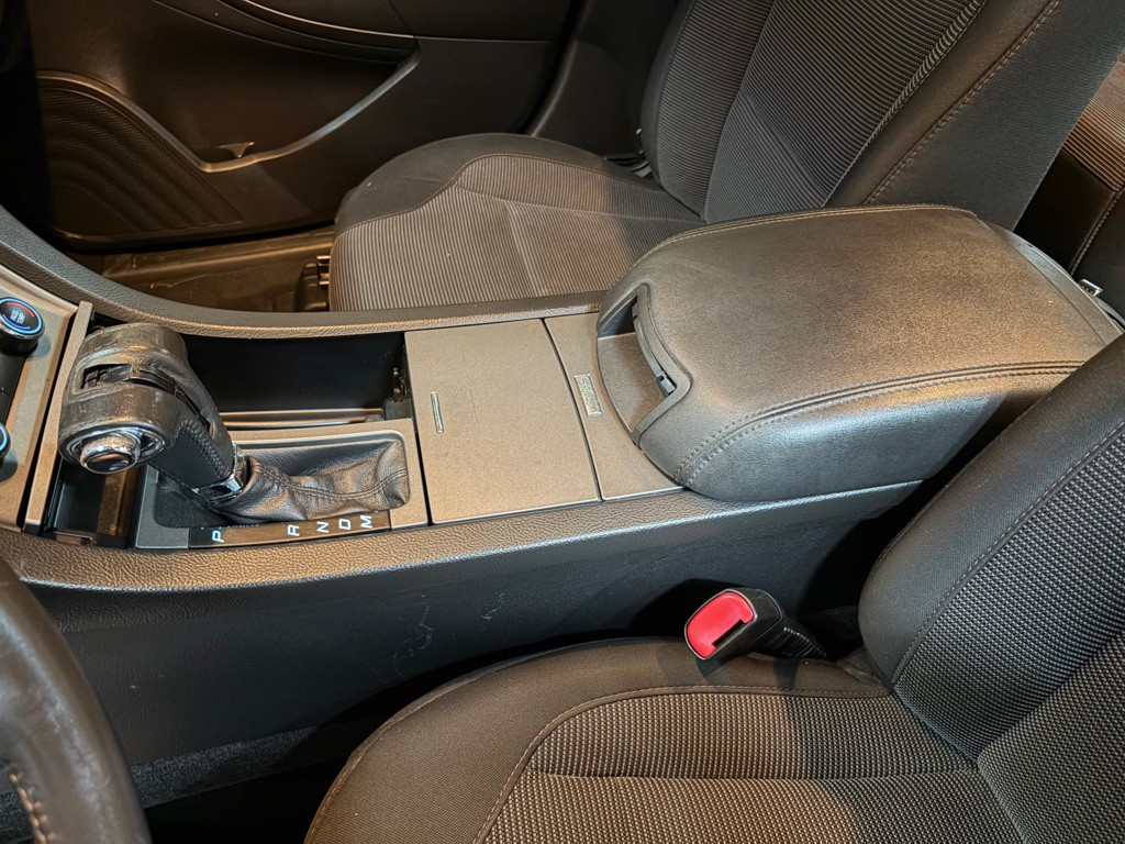 2010 Ford Taurus Image 19