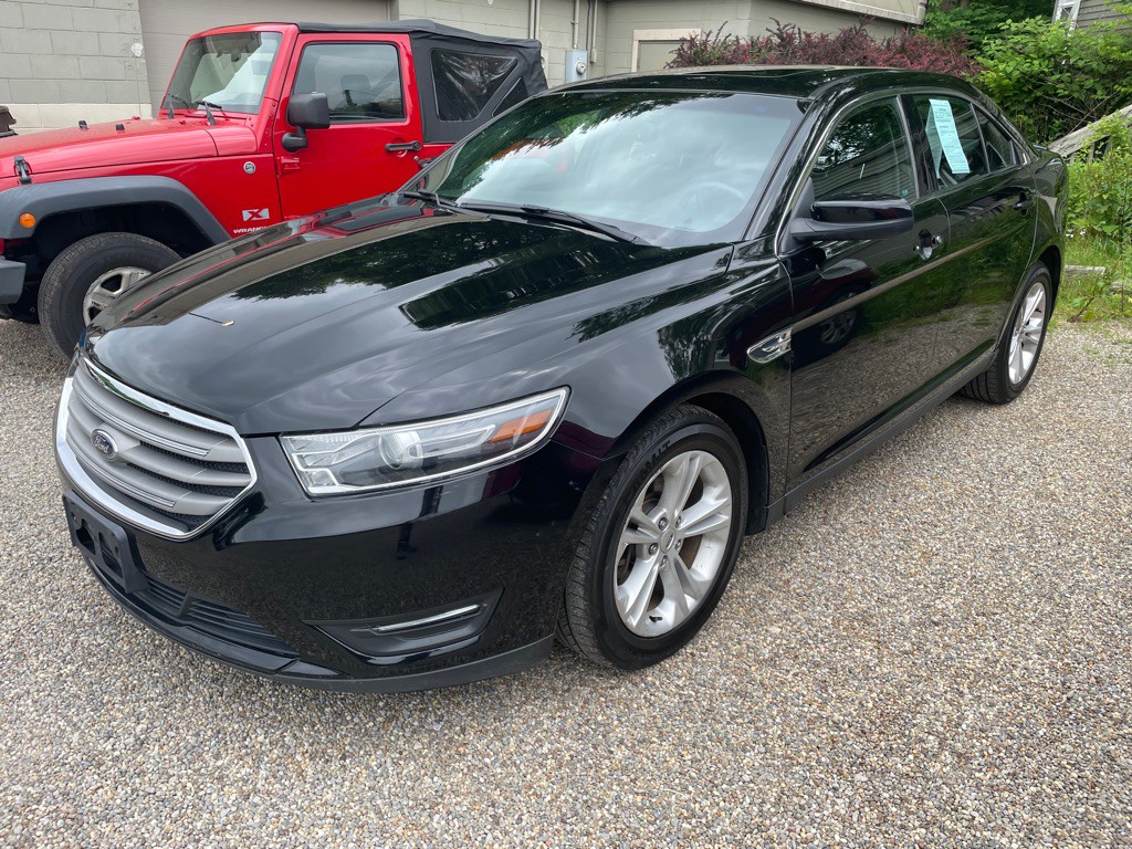 2016 Ford Taurus Image 1