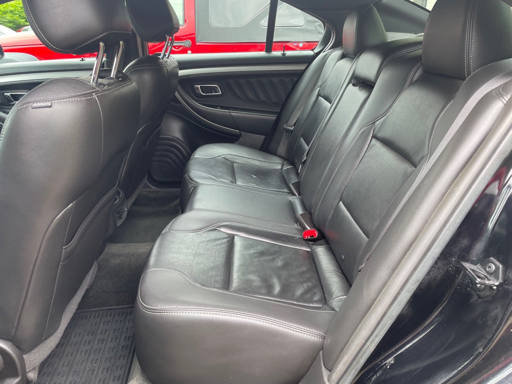 2016 Ford Taurus Image 11