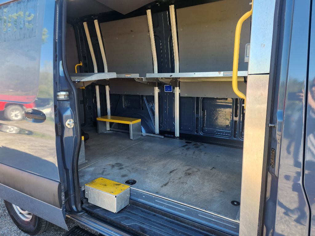 2017 Mercedes-Benz Sprinter Image 2