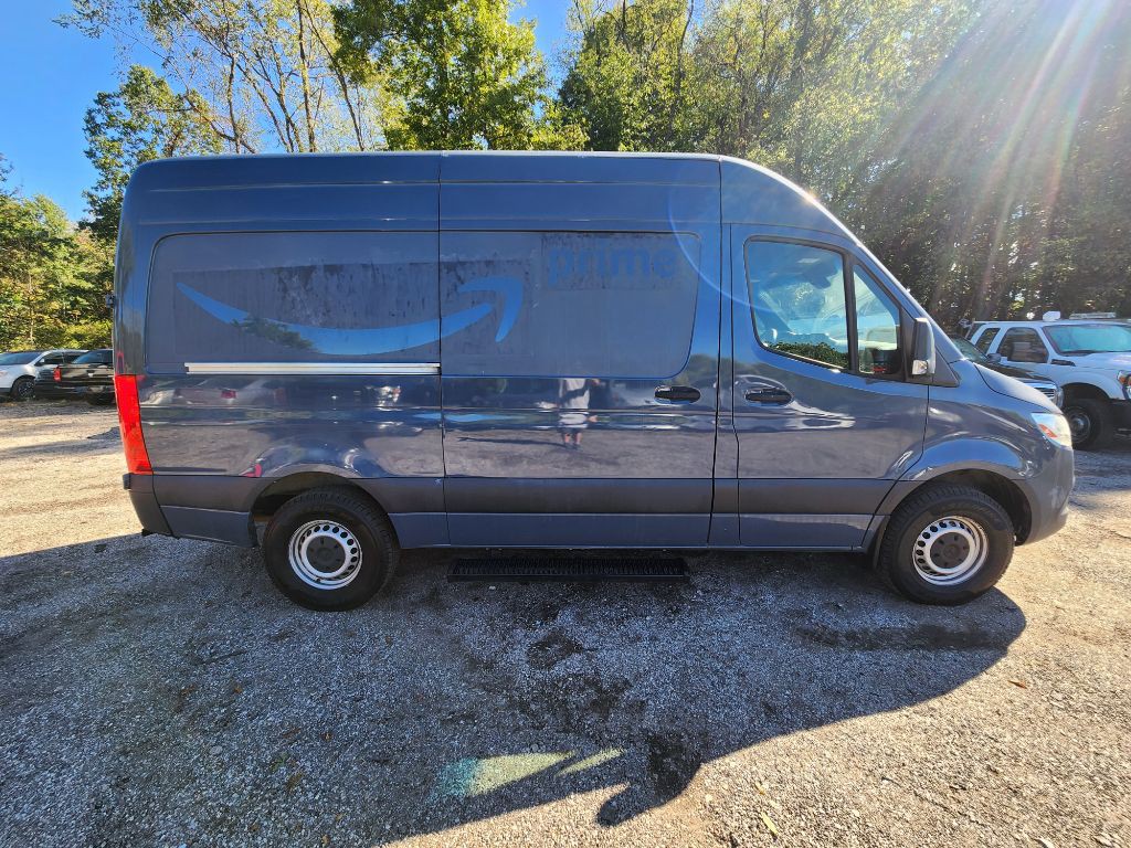 2017 Mercedes-Benz Sprinter Image 3