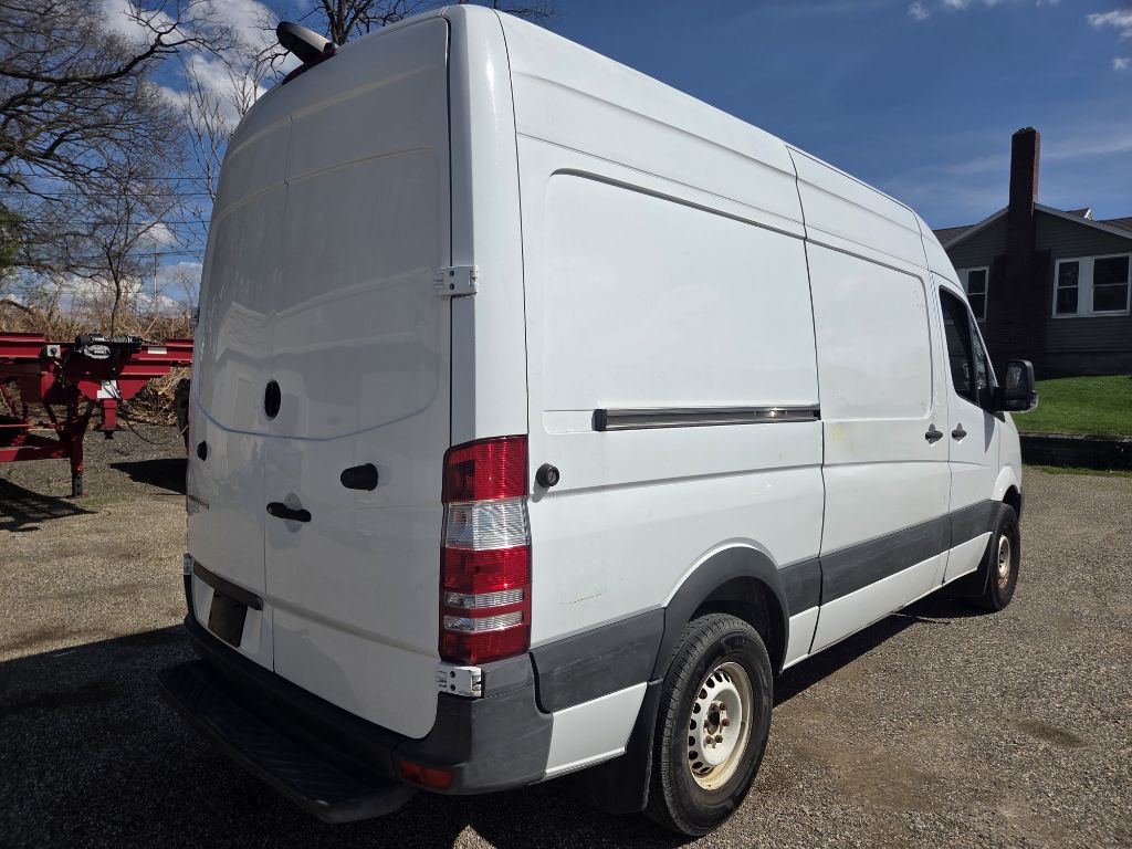 2017 Mercedes-Benz Sprinter Image 3