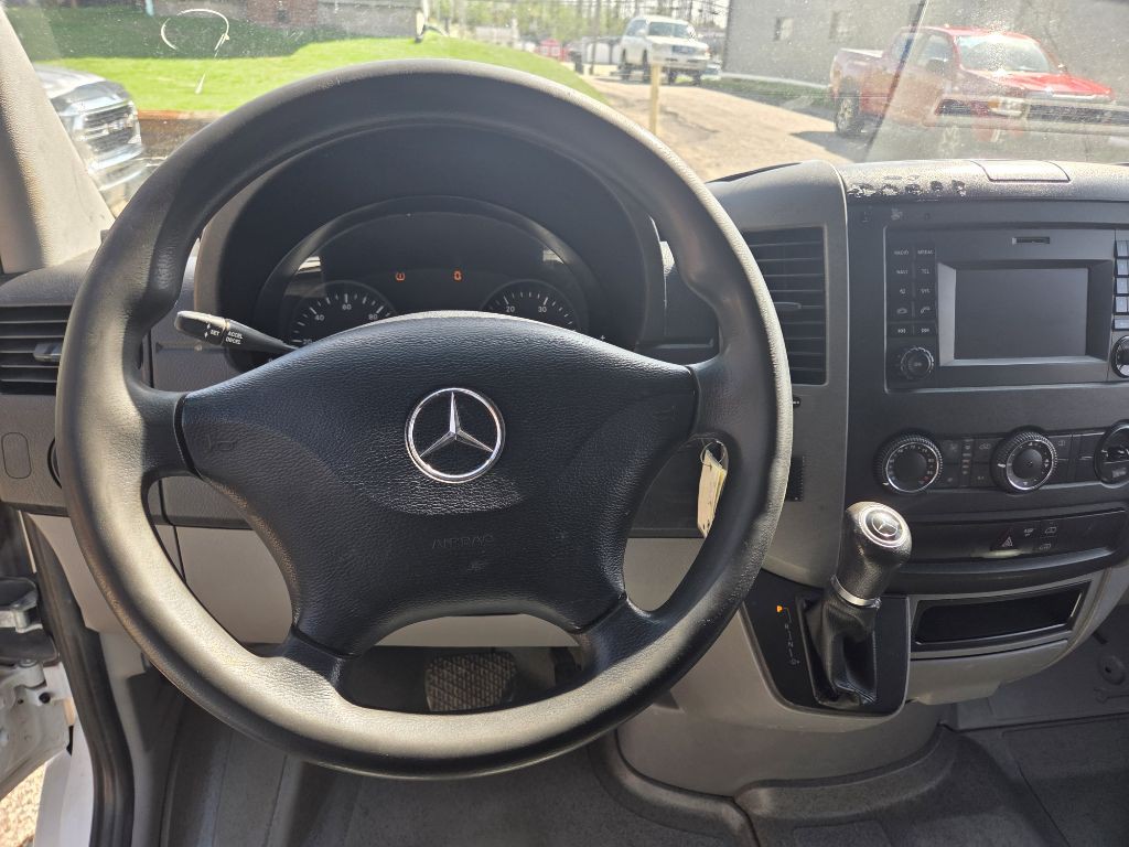 2017 Mercedes-Benz Sprinter Image 11