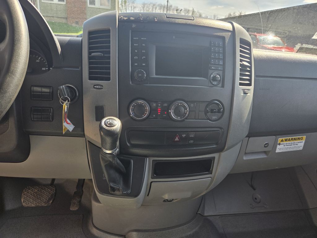 2017 Mercedes-Benz Sprinter Image 12