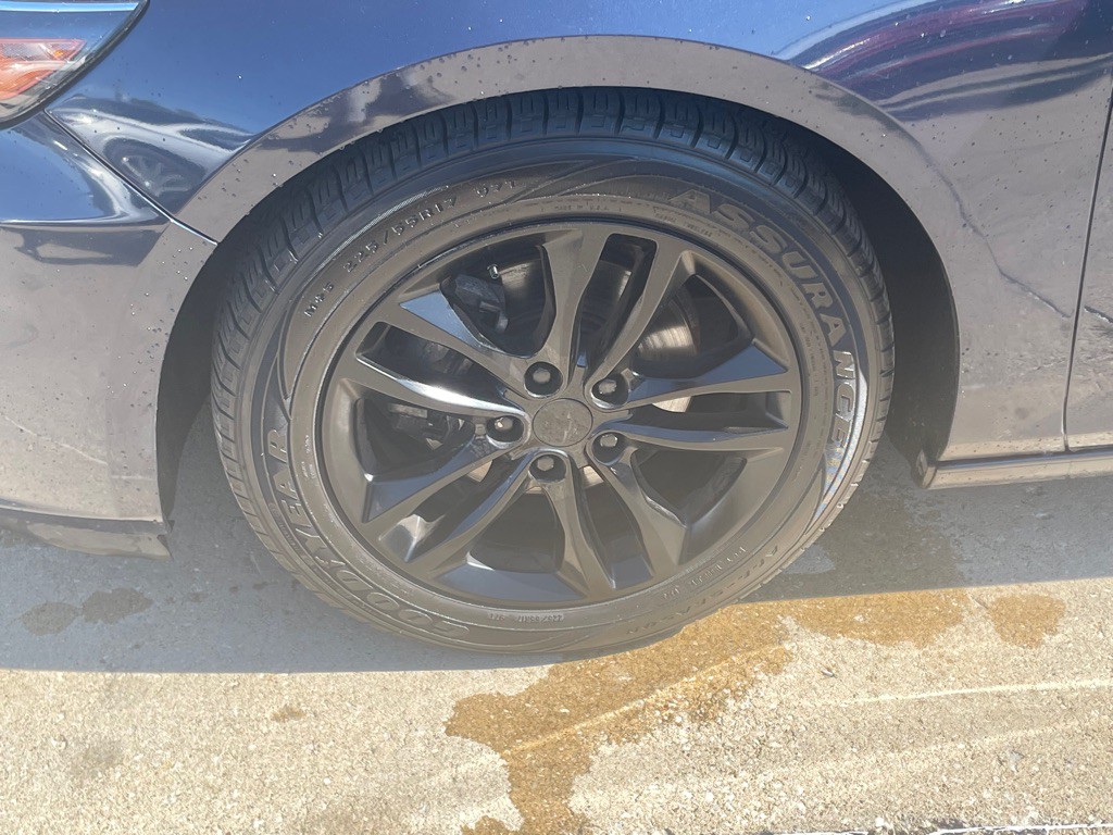 2016 Chevrolet Malibu Image 3