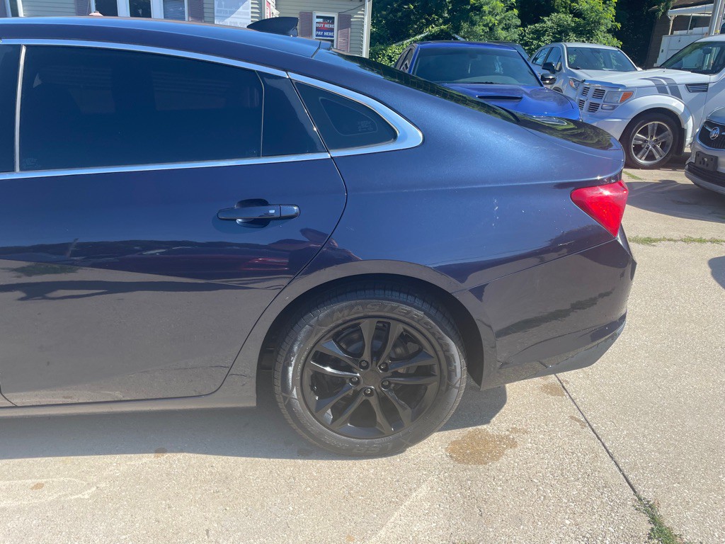 2016 Chevrolet Malibu Image 5