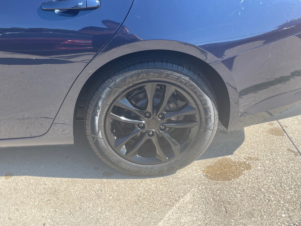 2016 Chevrolet Malibu Image 6