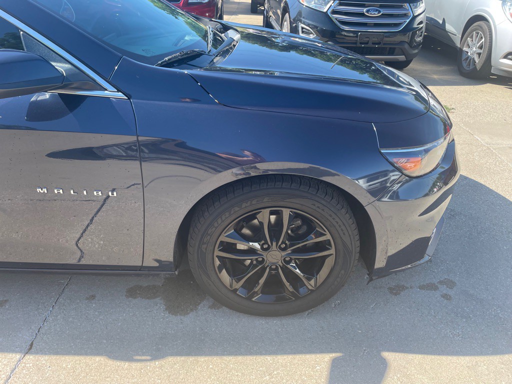 2016 Chevrolet Malibu Image 11