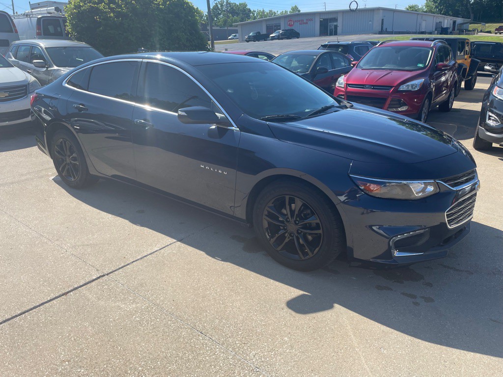 2016 Chevrolet Malibu Image 13