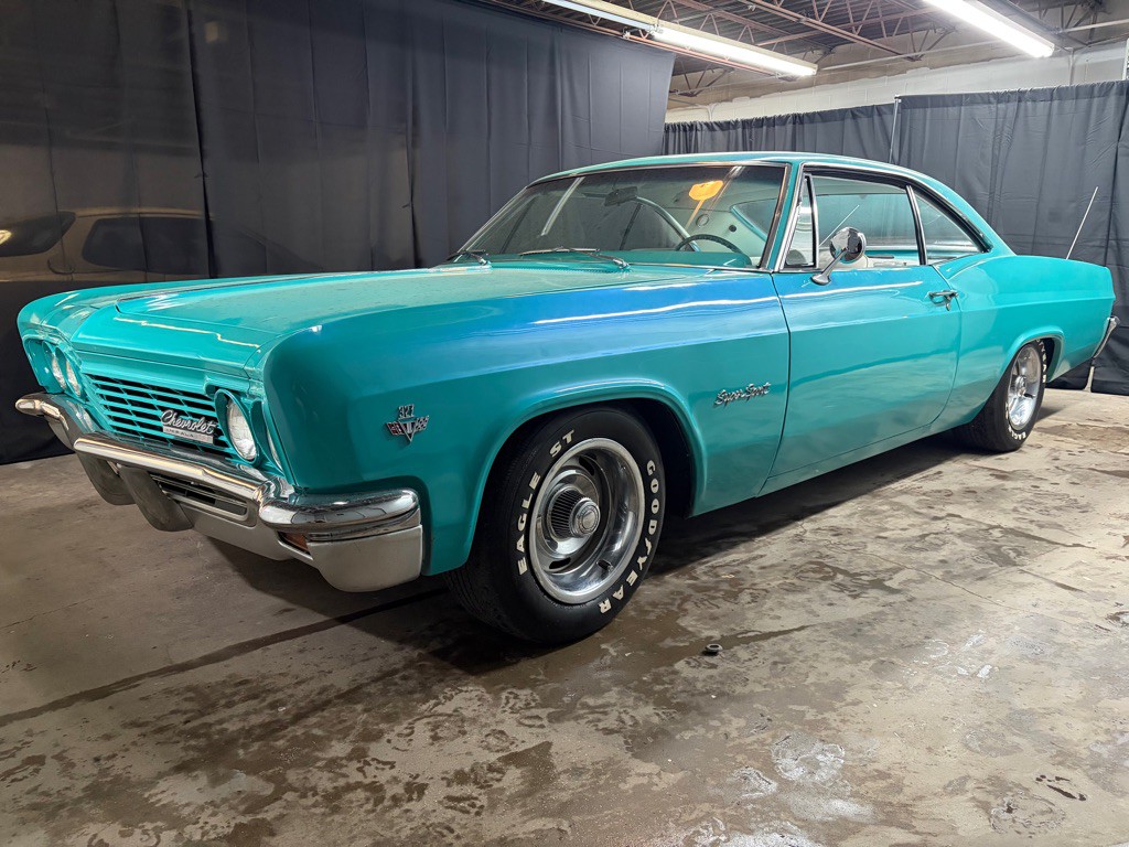 1966 Chevrolet Impala Image 2