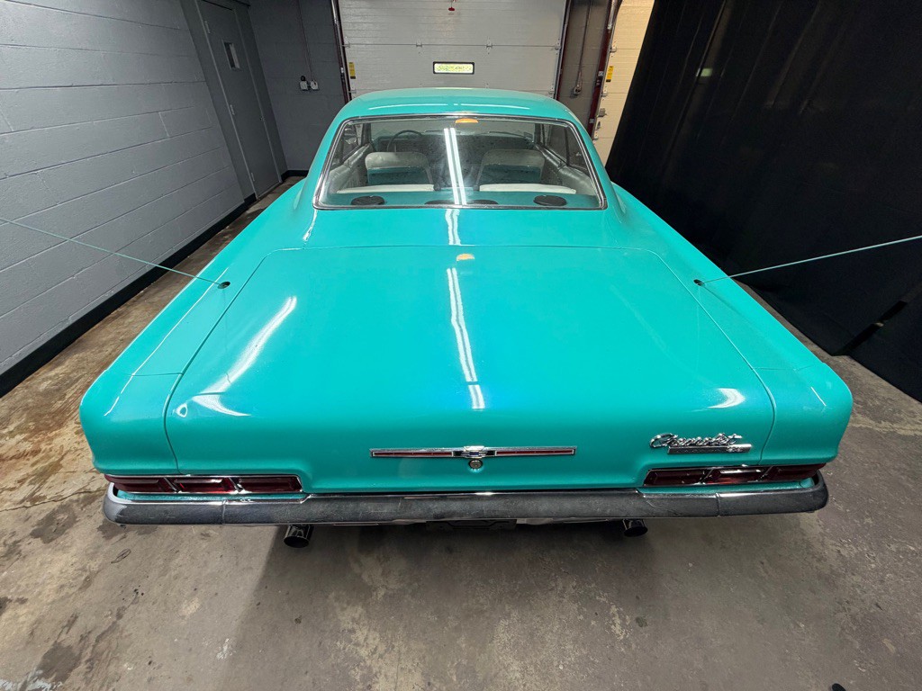 1966 Chevrolet Impala Image 10