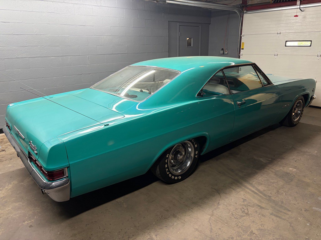 1966 Chevrolet Impala Image 11