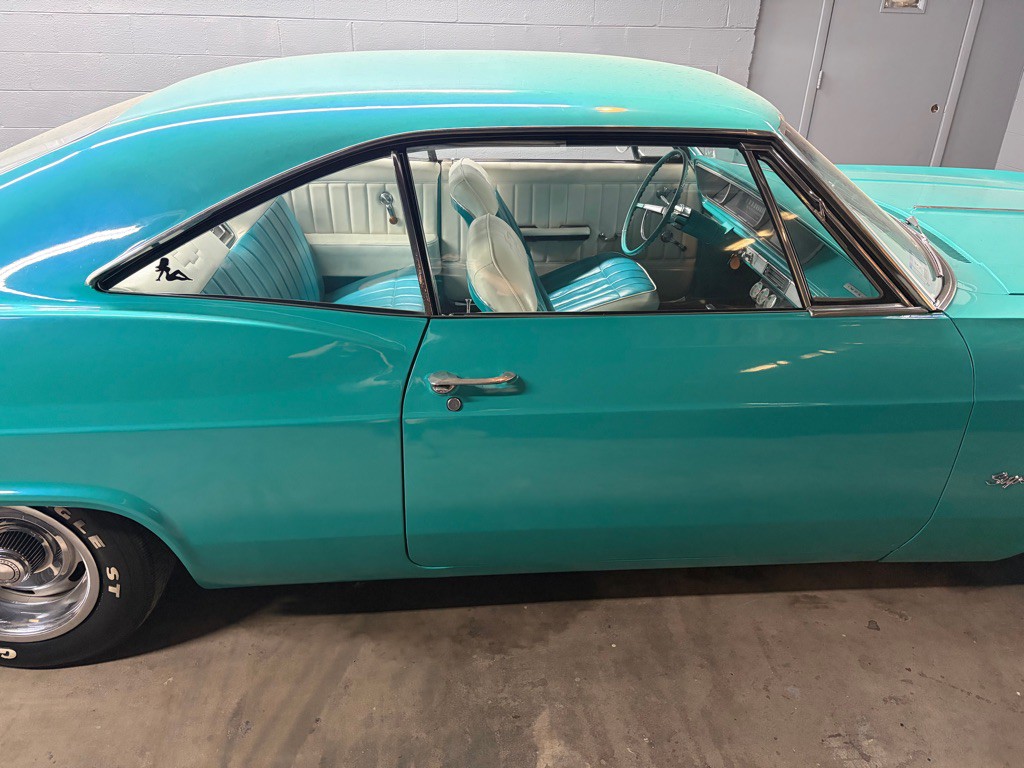 1966 Chevrolet Impala Image 14
