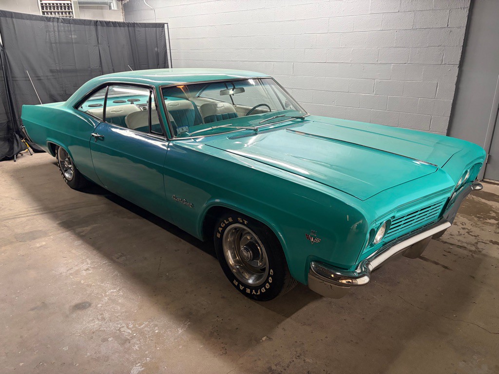 1966 Chevrolet Impala Image 18