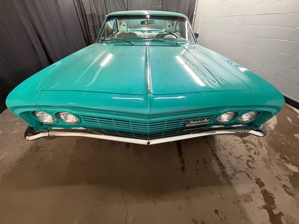 1966 Chevrolet Impala Image 19