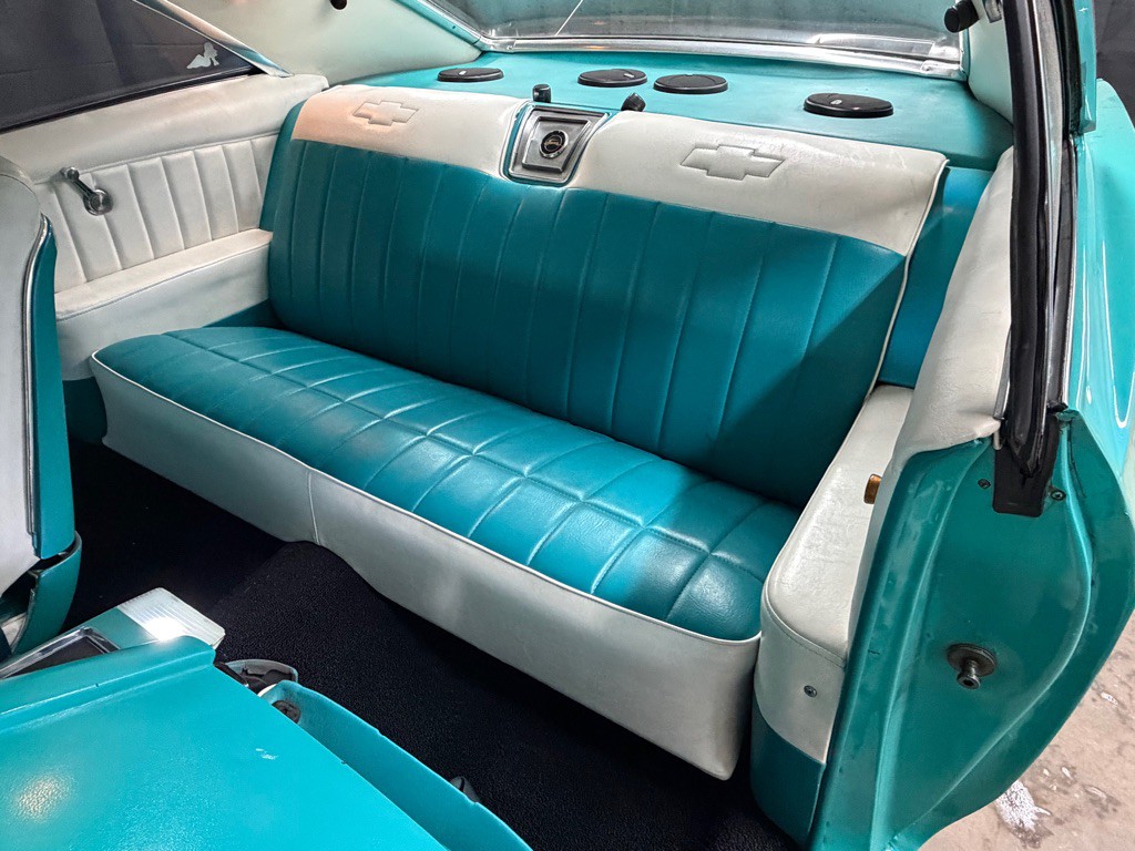 1966 Chevrolet Impala Image 22