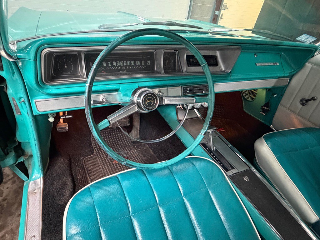 1966 Chevrolet Impala Image 24