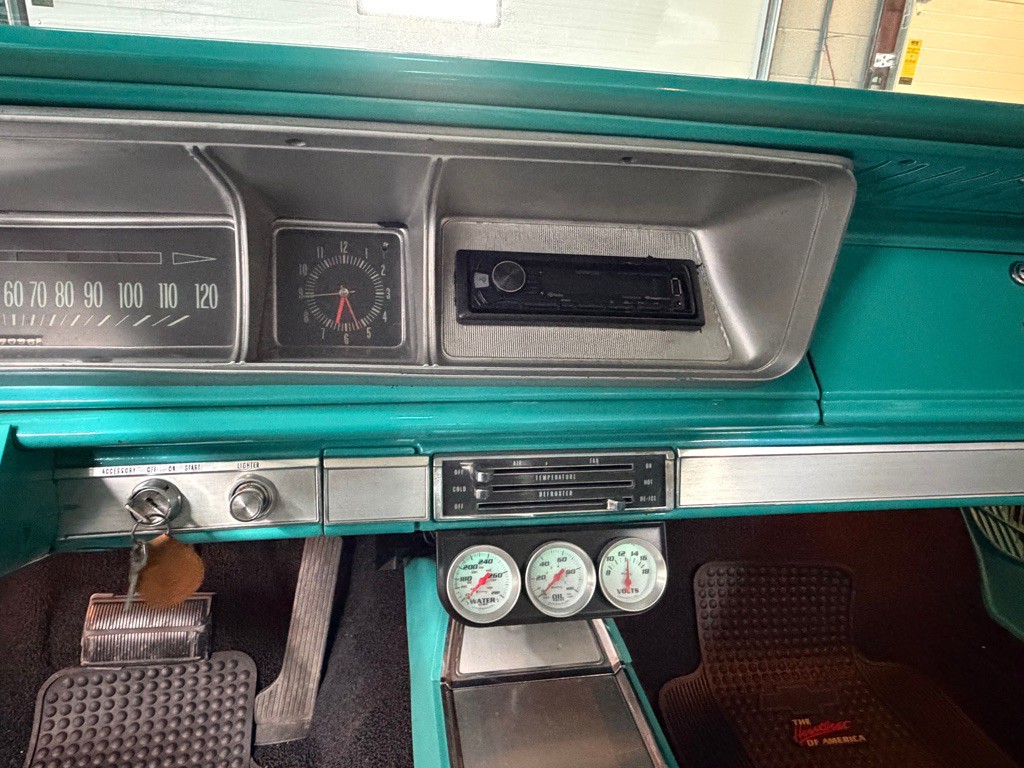 1966 Chevrolet Impala Image 26
