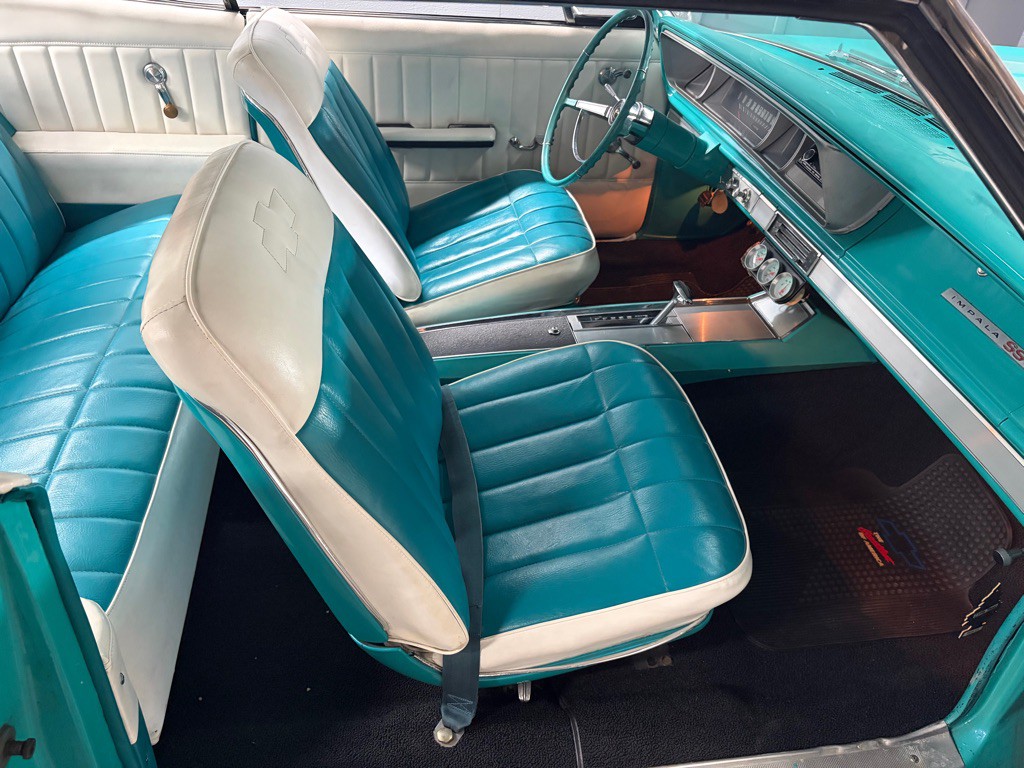 1966 Chevrolet Impala Image 31