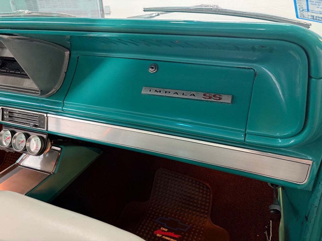1966 Chevrolet Impala Image 34