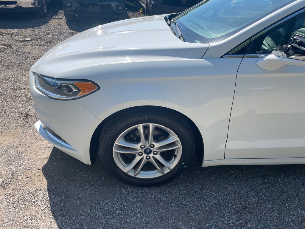 2018 Ford Fusion Image 2