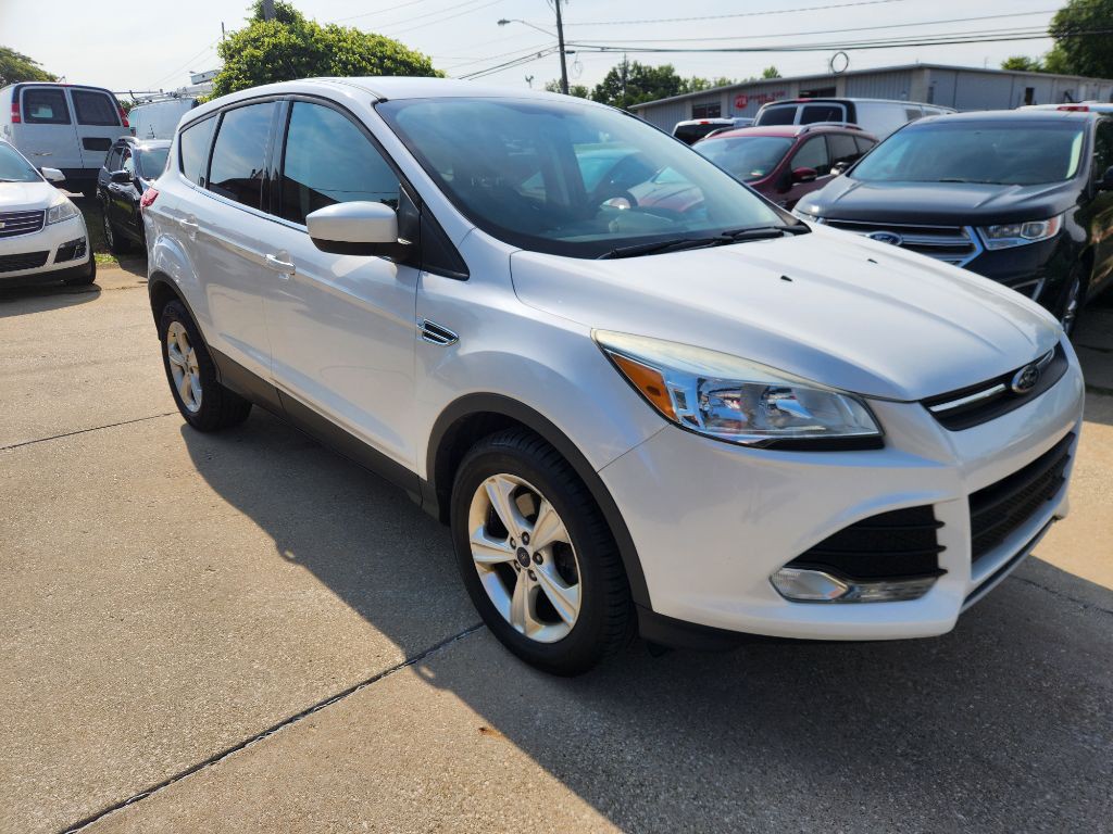 2016 Ford Escape Image 2
