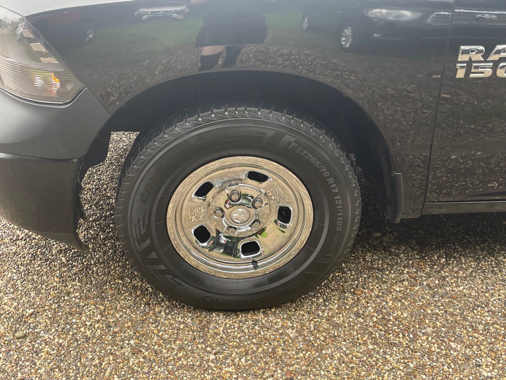 2017 RAM 1500 Image 3