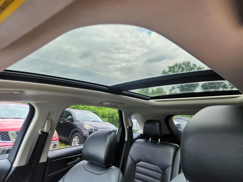 2017 Ford Edge Image 13