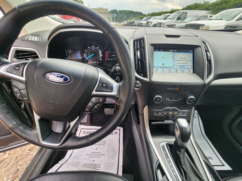 2017 Ford Edge Image 14