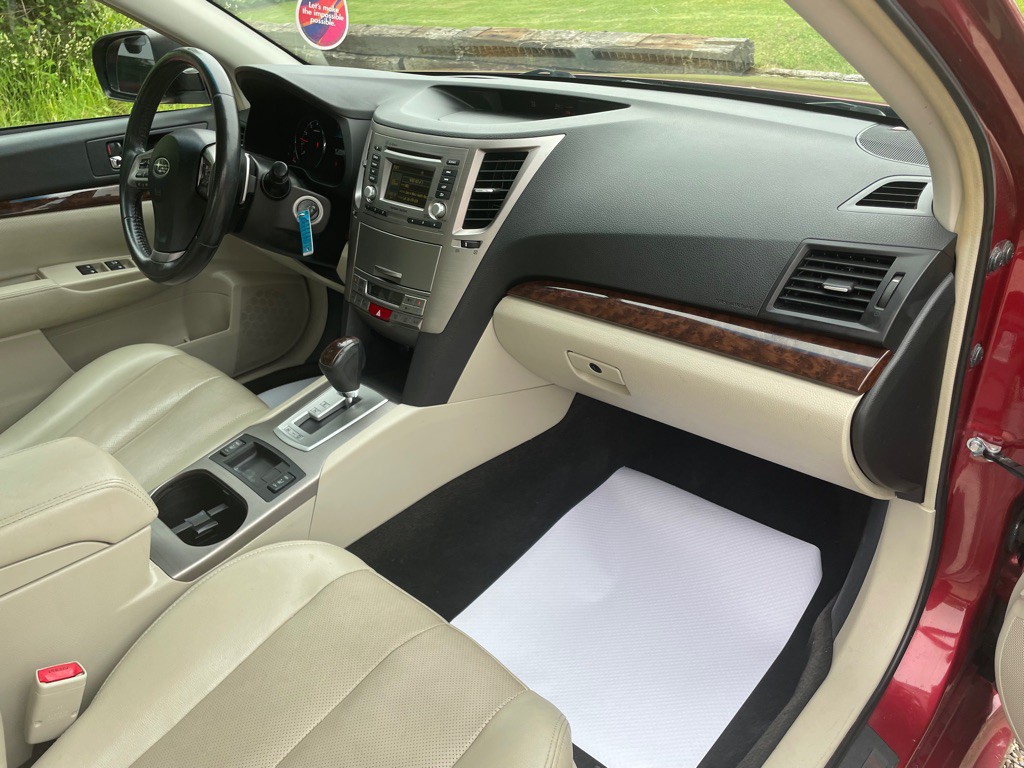 2013 Subaru Legacy Image 27