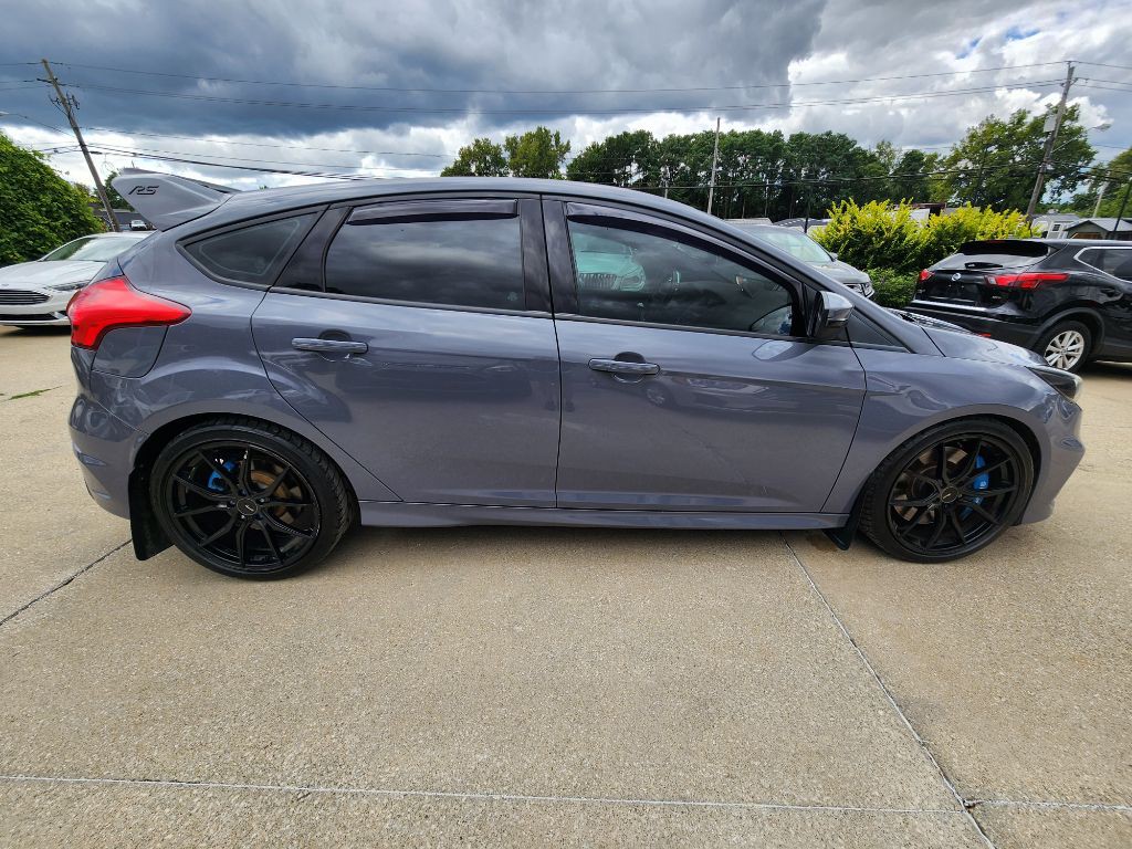 2017 Ford Focus Image 4