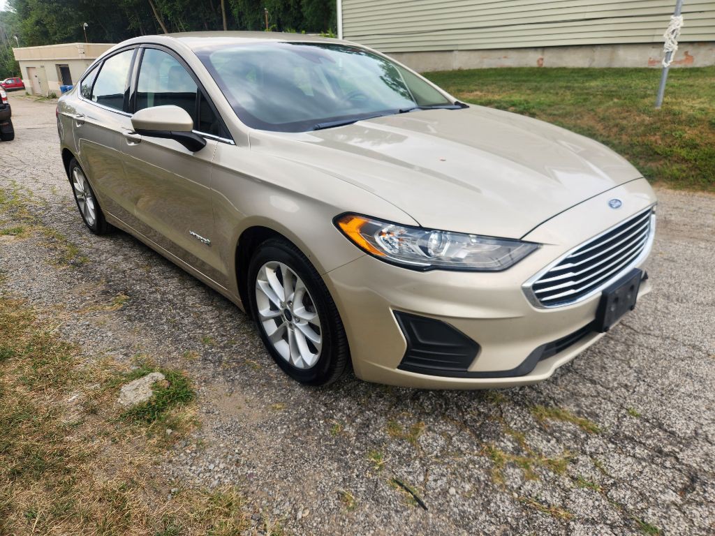 2019 Ford Fusion Image 1