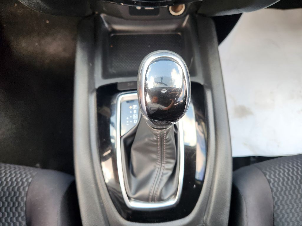 2019 Nissan Rogue Image 26