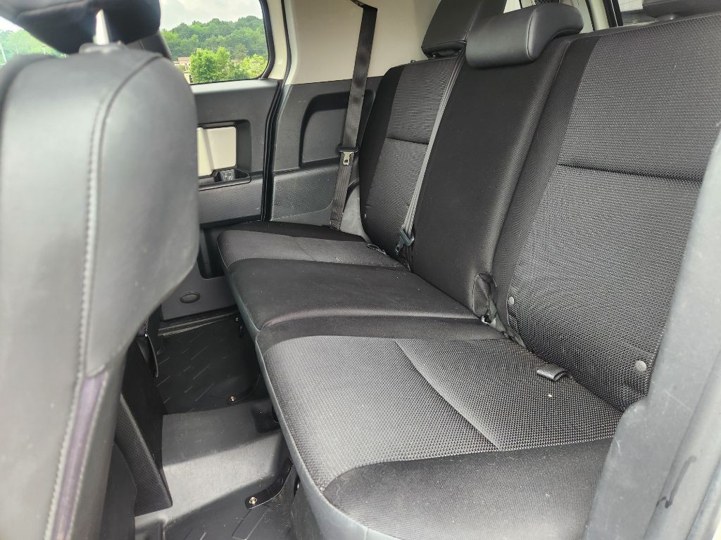 2011 Toyota FJ Cruiser Image 10