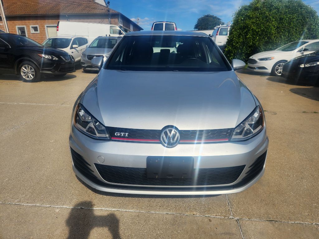 2015 Volkswagen GTI Image 1