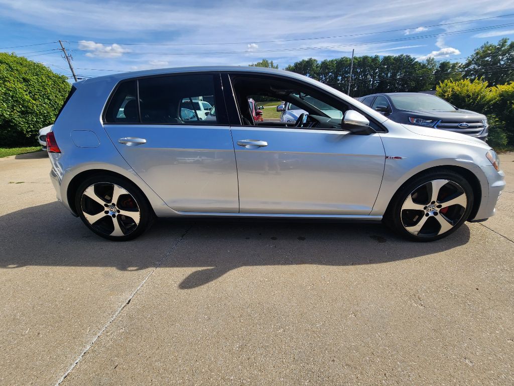 2015 Volkswagen GTI Image 4
