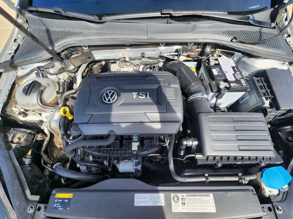 2015 Volkswagen GTI Image 8