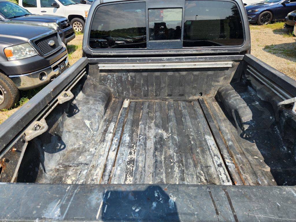 2016 Nissan Frontier Image 8
