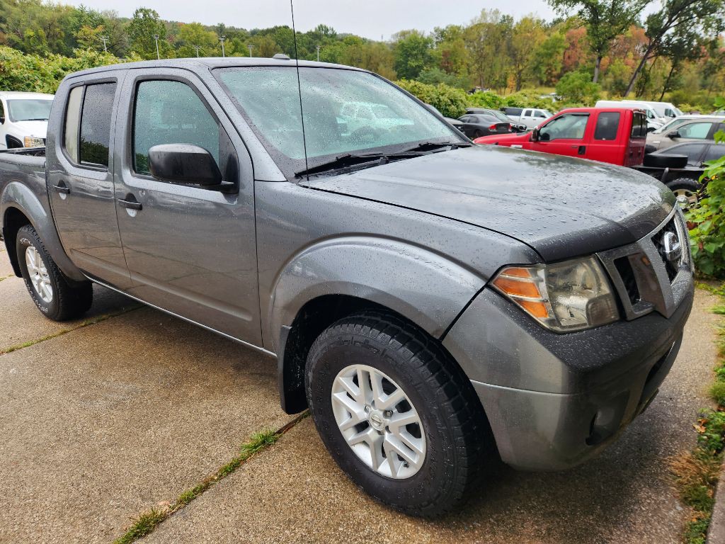 2016 Nissan Frontier Image 2