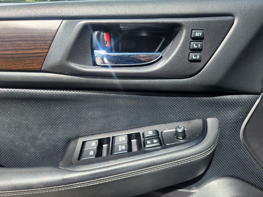 2015 Subaru Legacy Image 21
