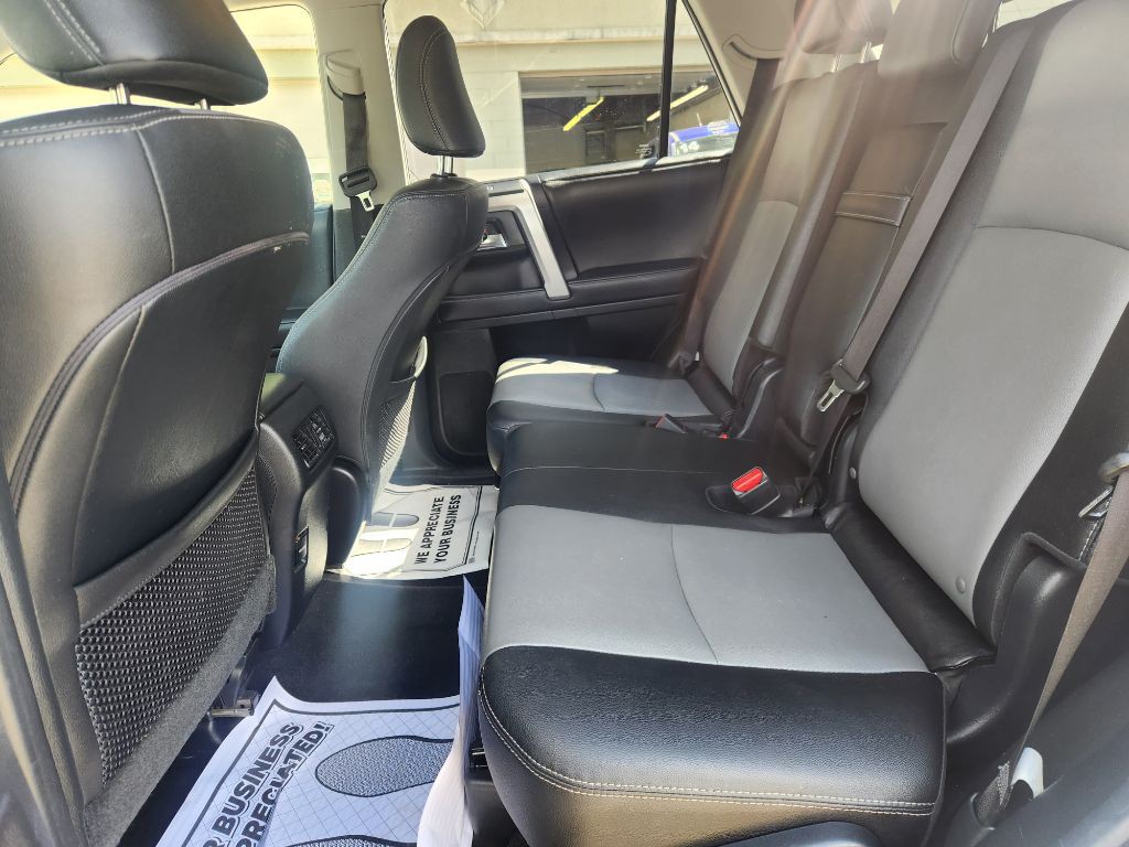 2019 Toyota 4Runner Image 9