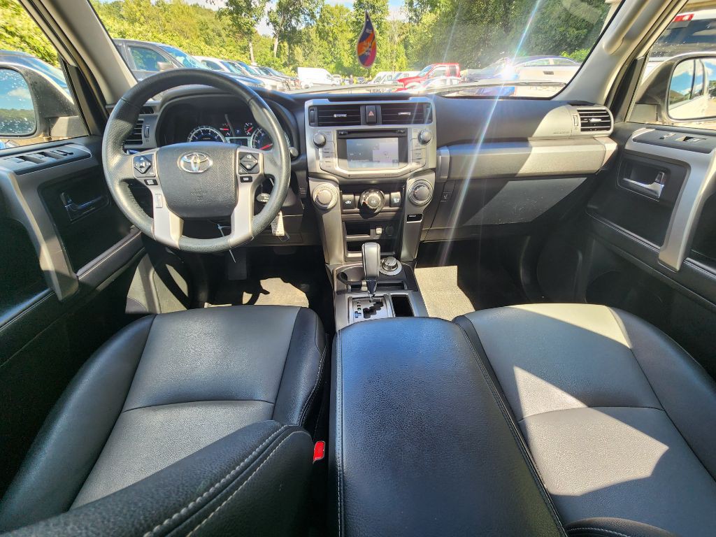 2019 Toyota 4Runner Image 10
